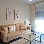 Elegant Center *