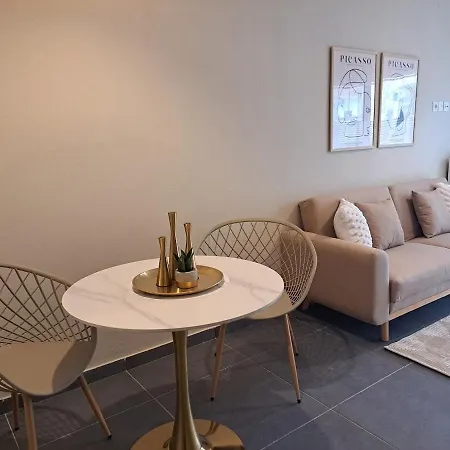 Elegant Center Apartman